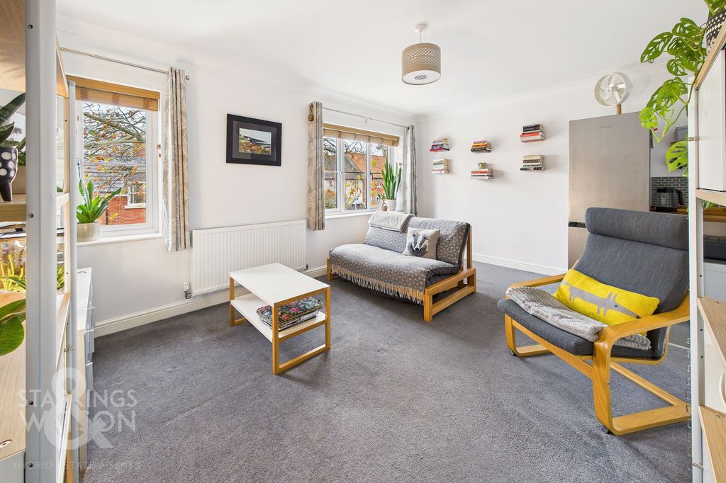 Property photo 2 of 14