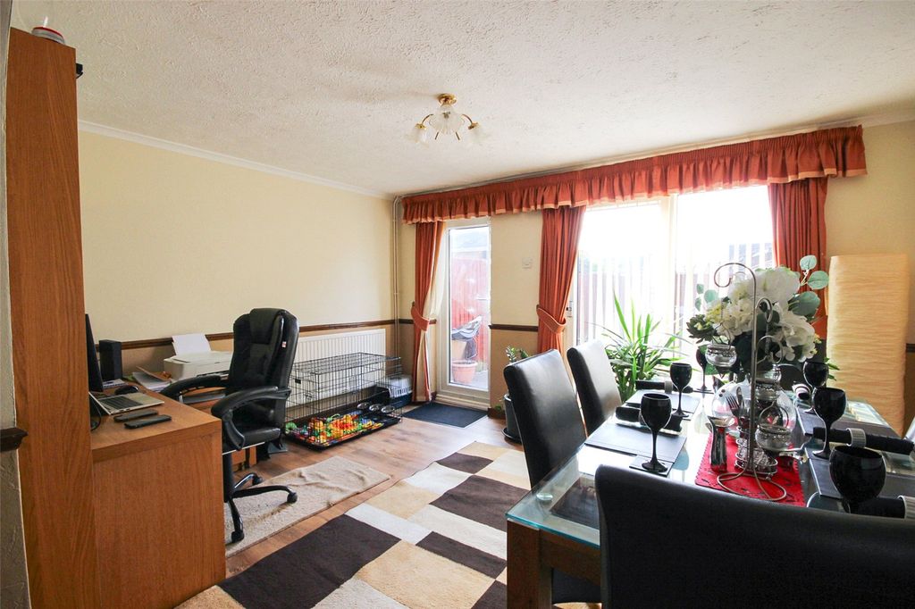 Property photo 3 of 18 Picture No. 09