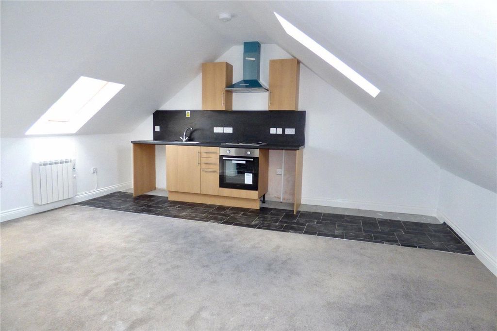 Property photo 2 of 6 Open Plan Living And Kitchen Area