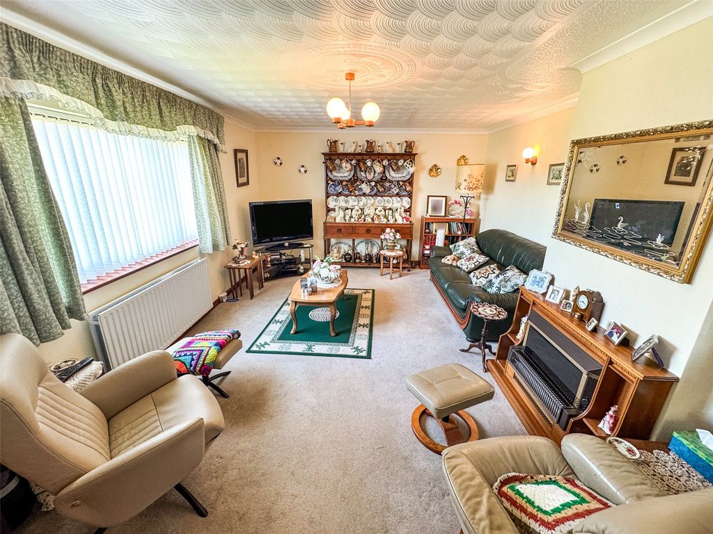 Property photo 3 of 13 Picture No. 04