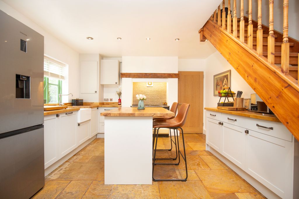 Property photo 2 of 29 Mw-5405