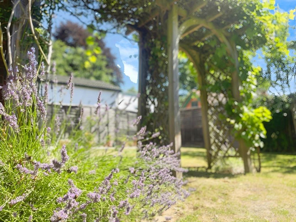 Property photo 3 of 19