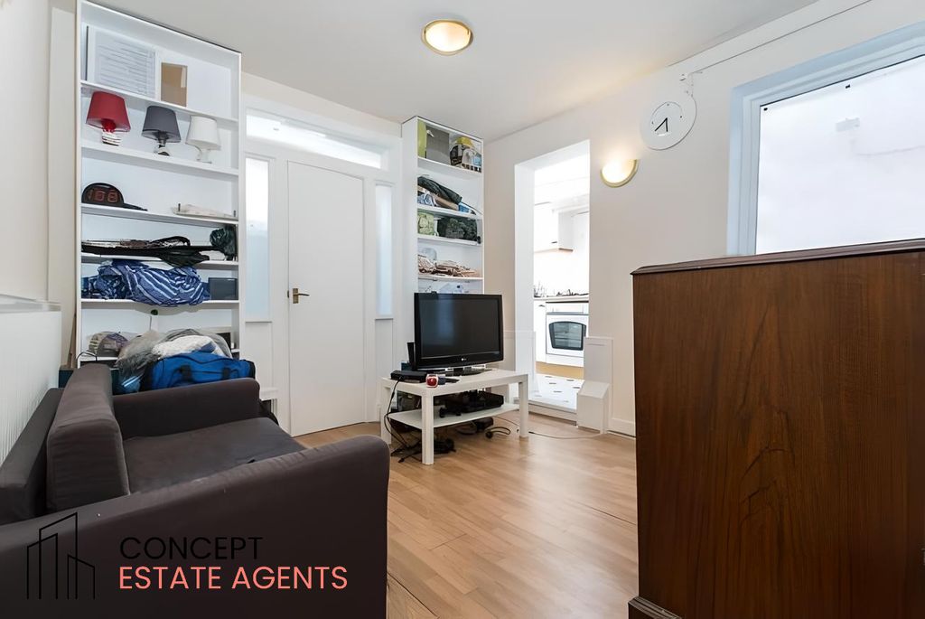 Property photo 2 of 5