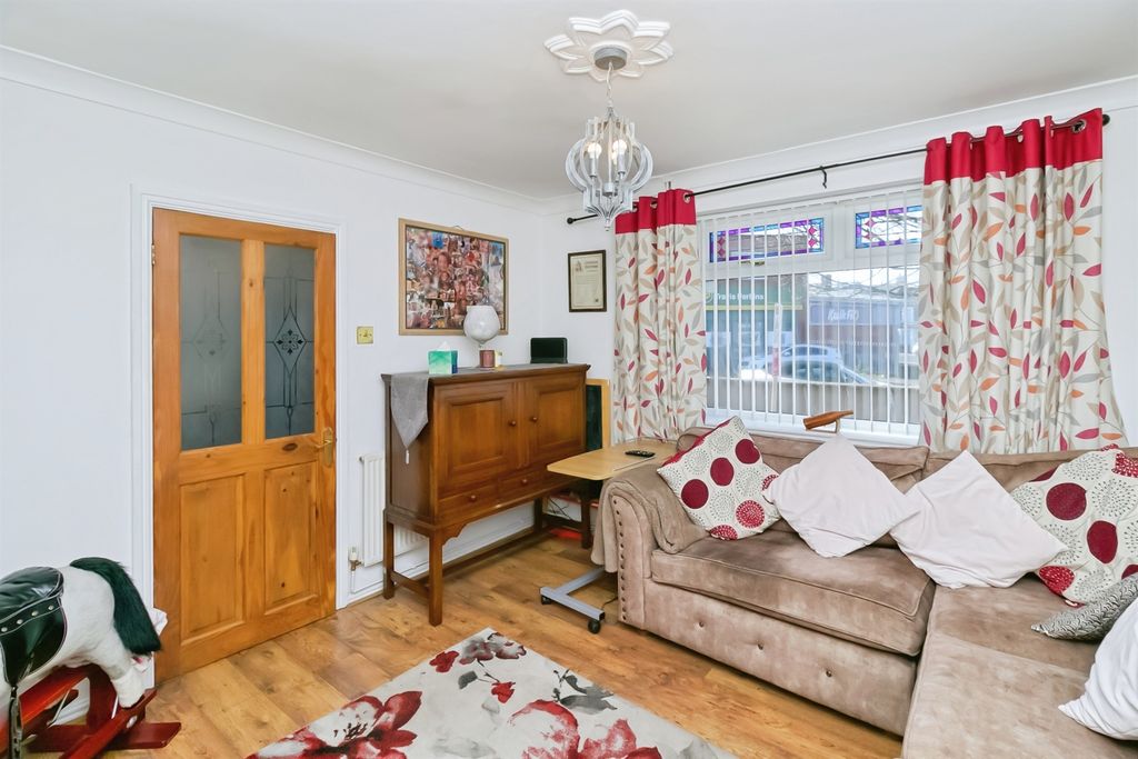 Property photo 2 of 18