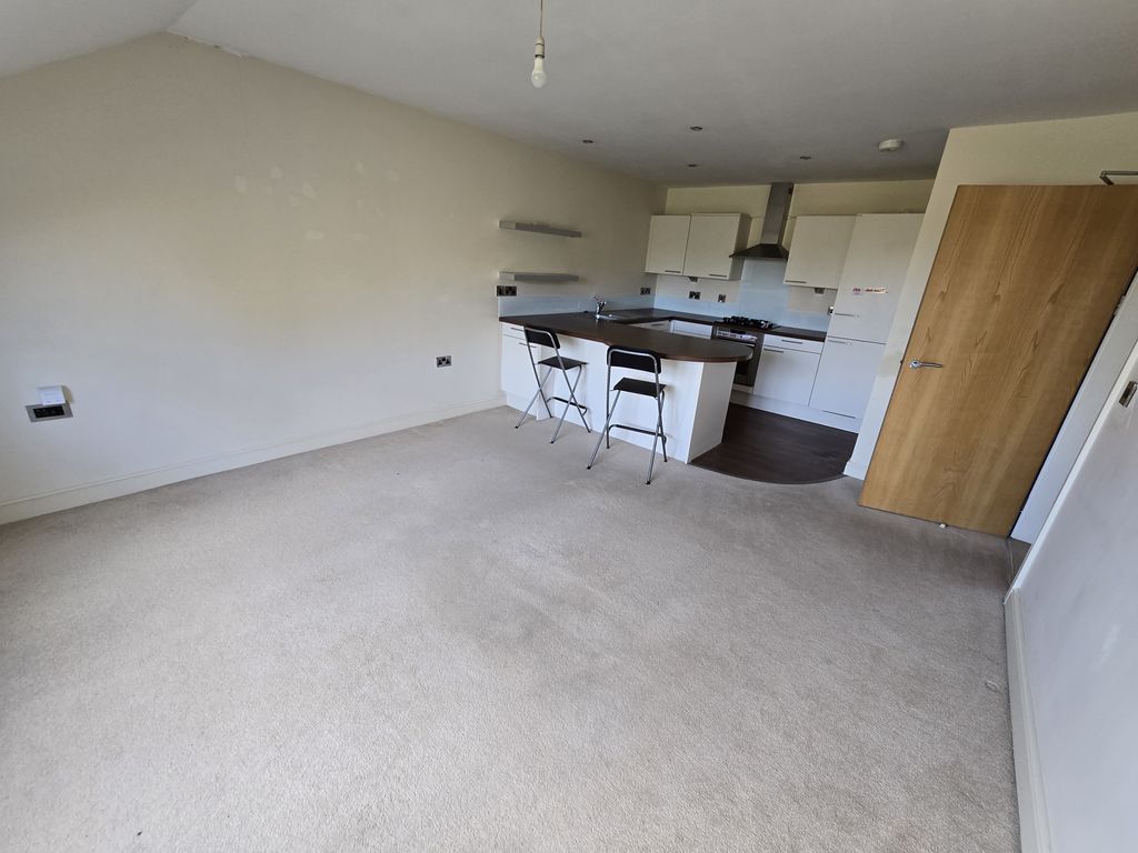 Property photo 2 of 14 R251120 121 - 25 The Grange, Beever Lane, Barnsley (18).Jpg