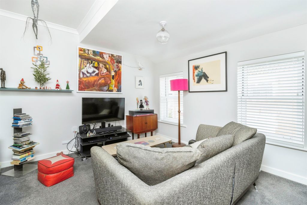 Additional image 5 of 2 bed flat for saleHigh Street, Dawlish EX7