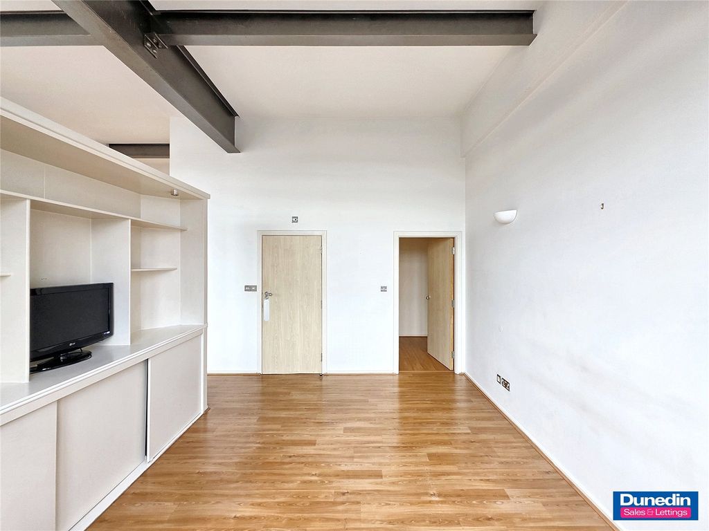 Property photo 3 of 12 Picture No. 06