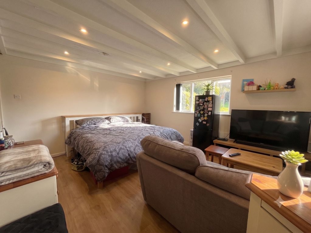 Property photo 2 of 5 5338712