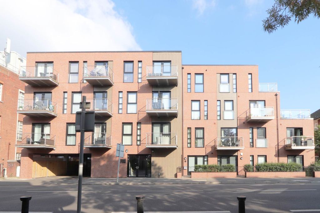 Property photo 1 of 11