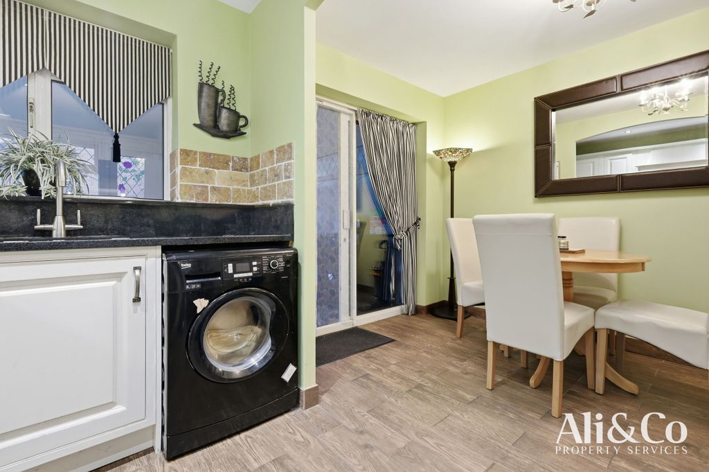 Property photo 3 of 30