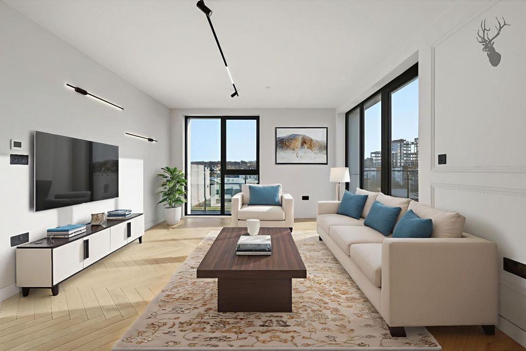 Property photo 2 of 11