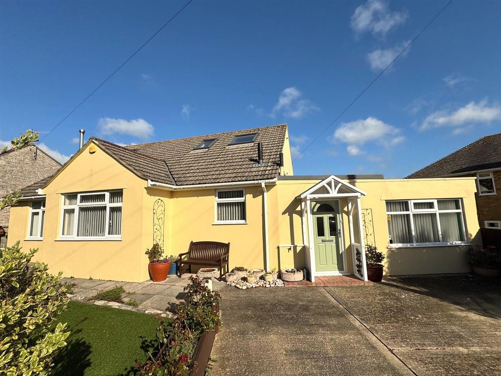 Property photo 1 of 18 Main.Jpg