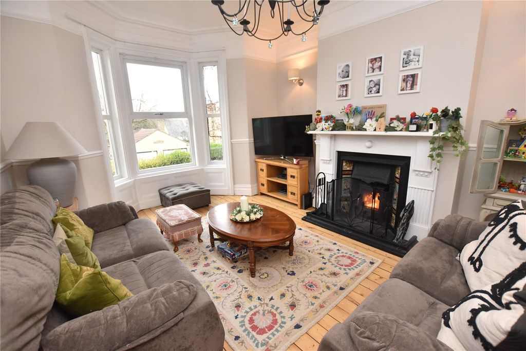 Property photo 3 of 23 Picture No. 02