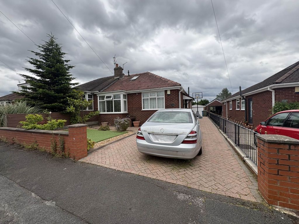 Property photo 1 of 27