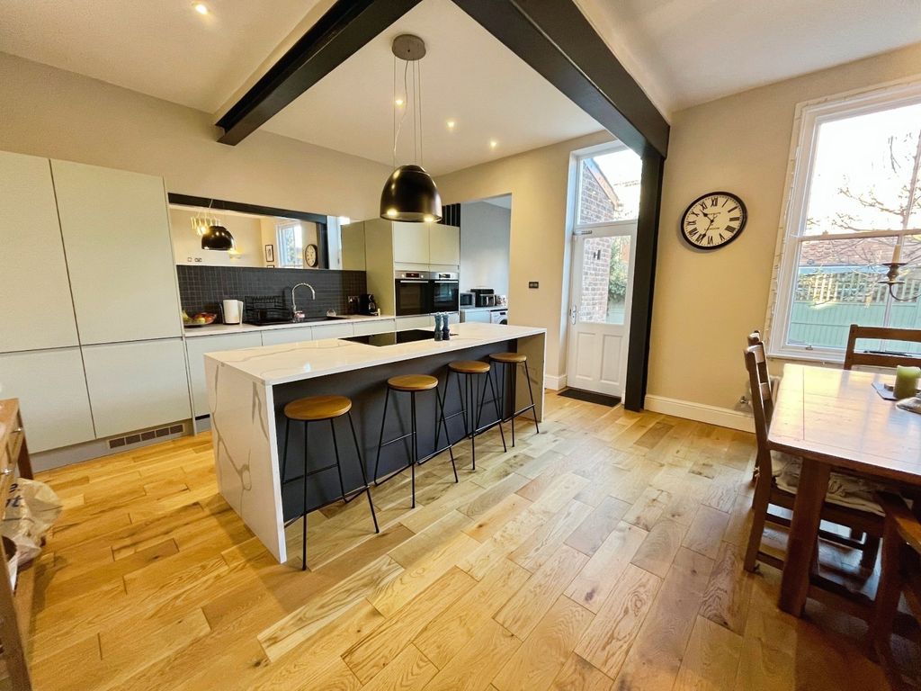 Property photo 2 of 13 Picture 2