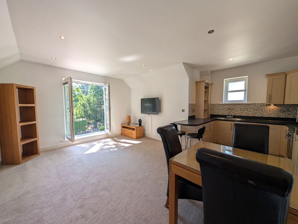 Property photo 2 of 23