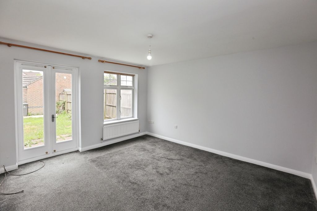 Property photo 3 of 12 Pbox-Img.Jpg