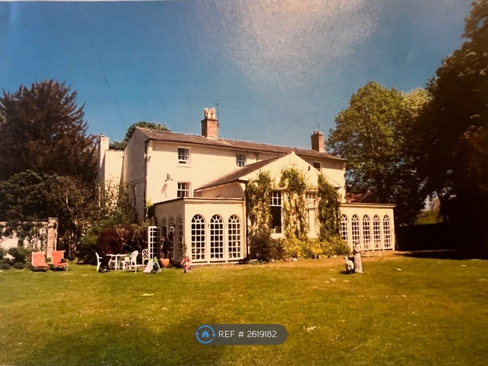 Property photo 1 of 2