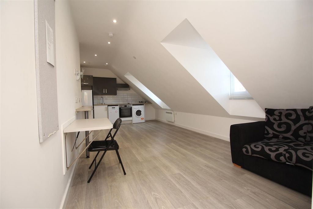 Property photo 3 of 7 Img_5198.Jpg