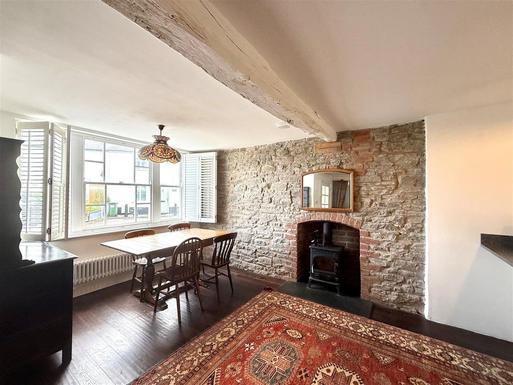 Property photo 3 of 26 Dining Room.Jpg