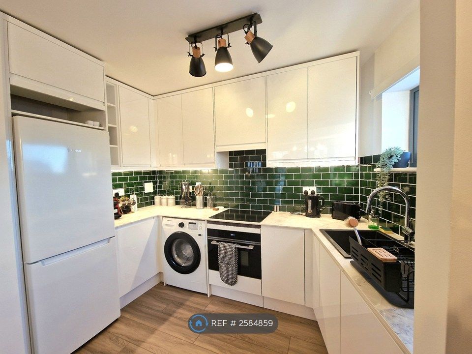 Property photo 2 of 13 Kitchen