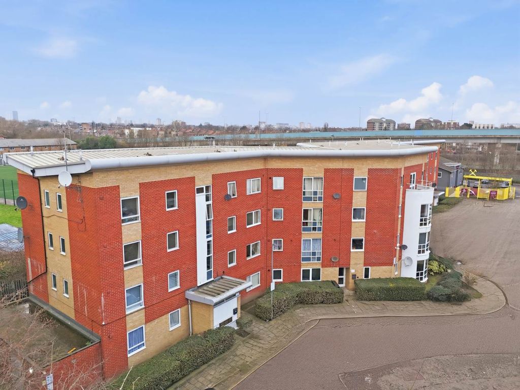 Property photo 2 of 11 Dji_20260209131203_0575_d