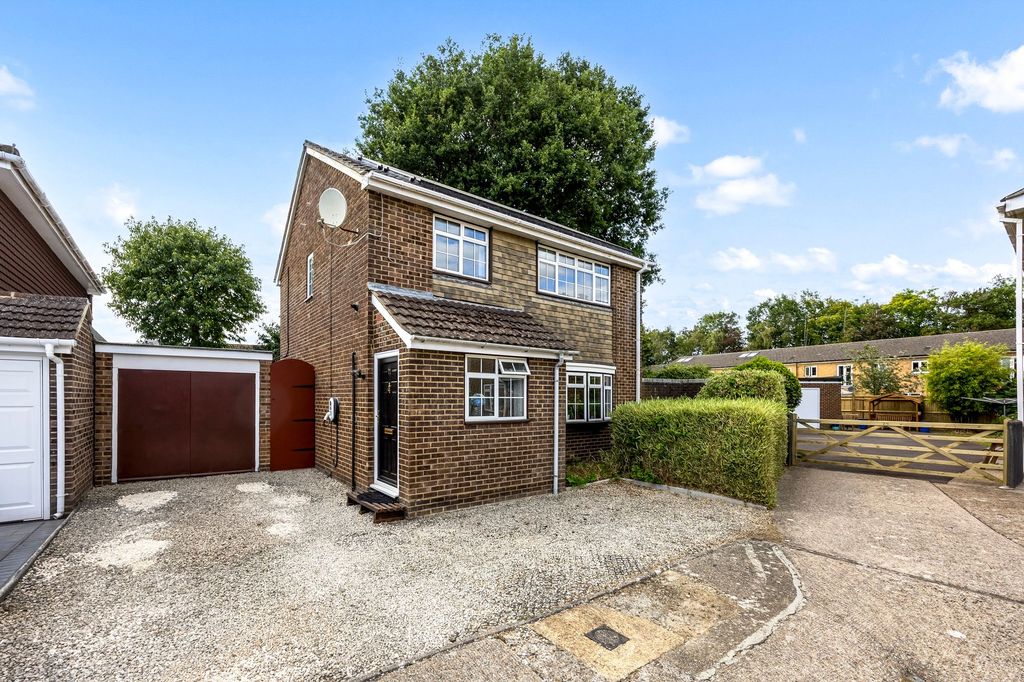 Property photo 1 of 18