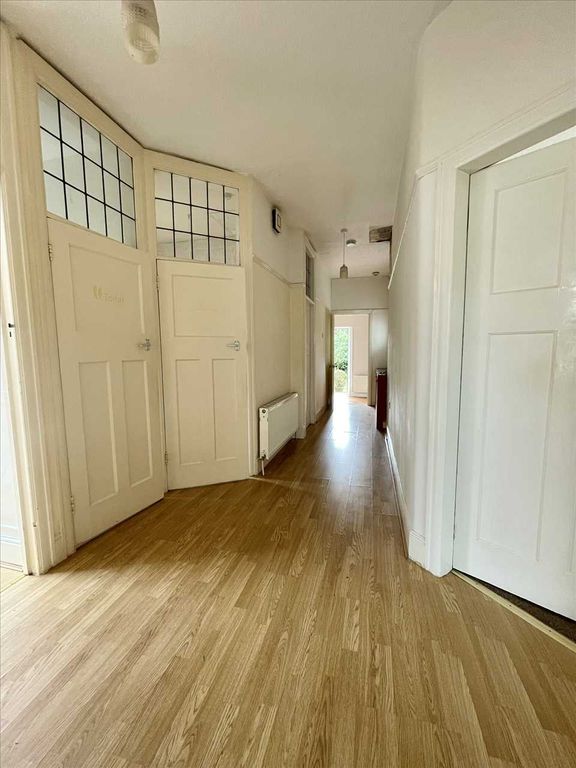 Property photo 2 of 14 Entrance Lobby/Hall