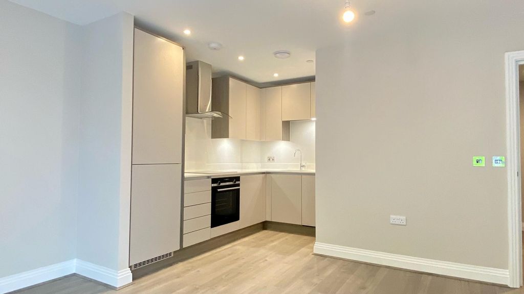 Property photo 3 of 13 Kitchen