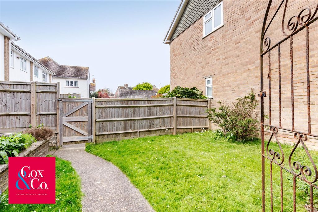 Property photo 3 of 18 81O_0174.Jpg