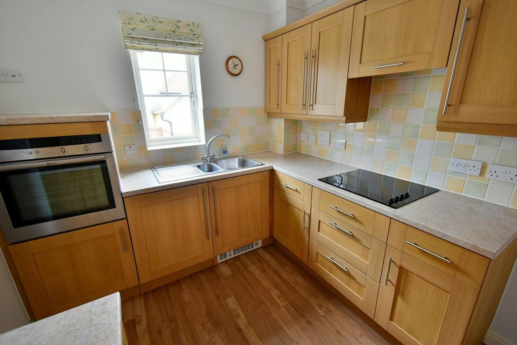 Property photo 3 of 11