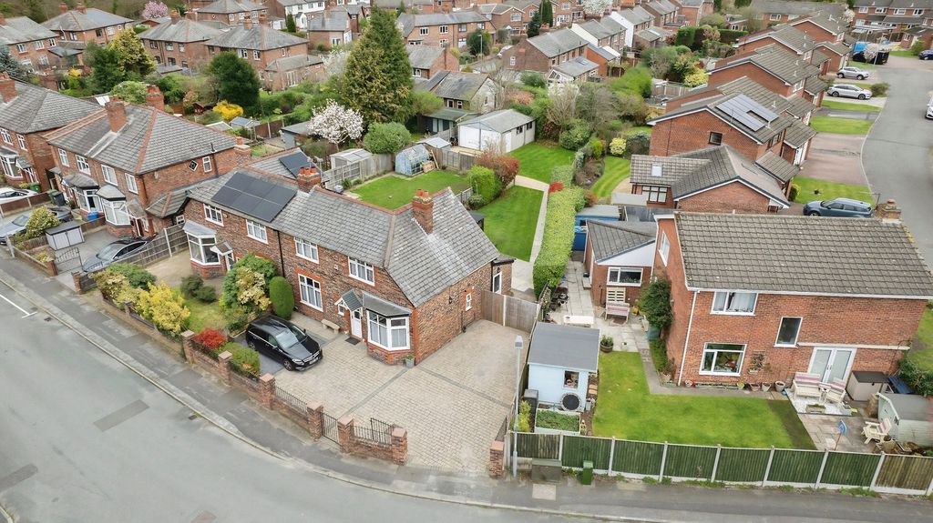 Property photo 3 of 44