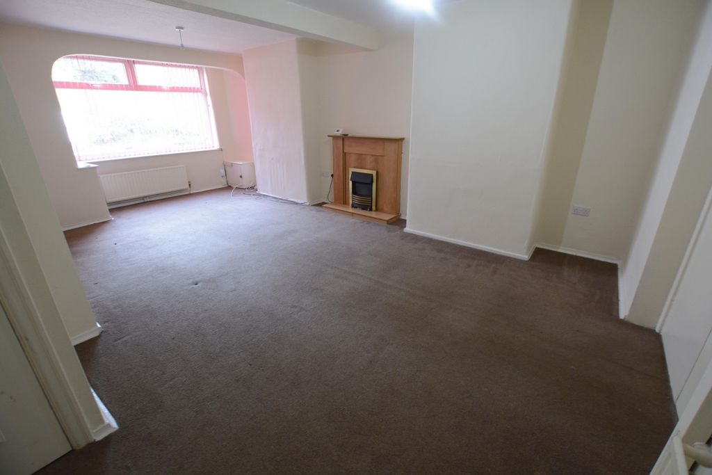 Property photo 2 of 12 Photo 17