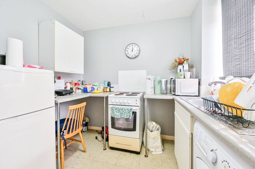 Property photo 1 of 5