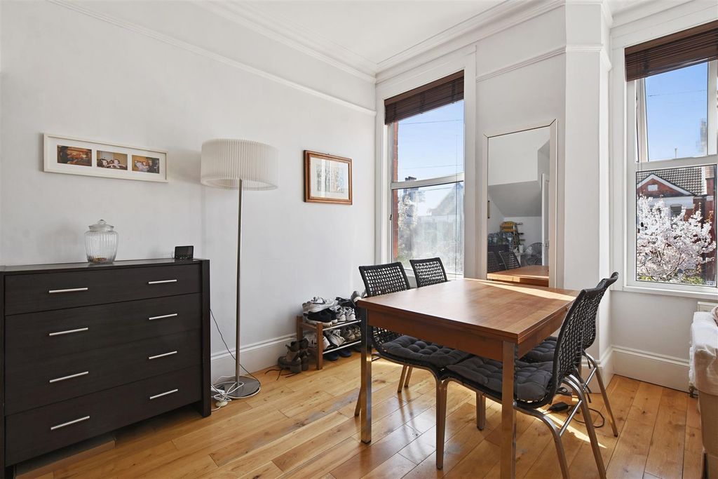 Property photo 3 of 15 Reception