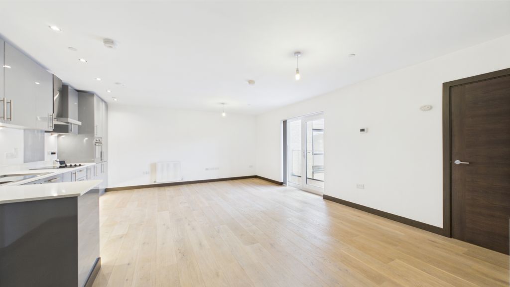 Property photo 2 of 8