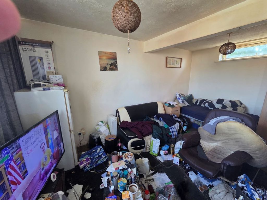 Property photo 3 of 5