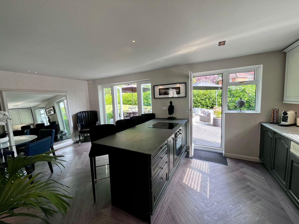 Property photo 2 of 18 Image