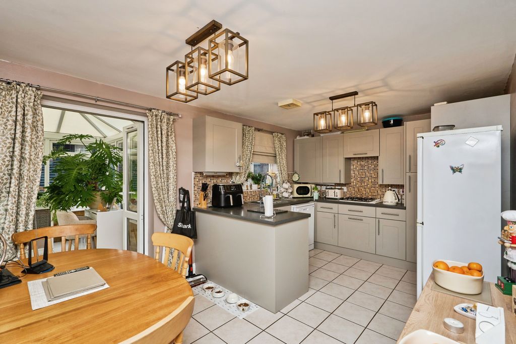 Property photo 2 of 16 Kitchen/Diner