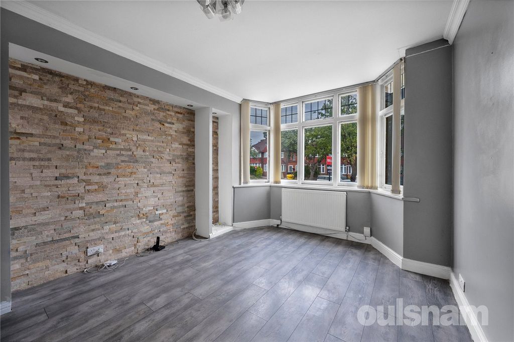 Property photo 2 of 13 Picture No. 12