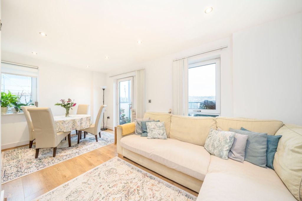 Property photo 1 of 8 Picture No. 06