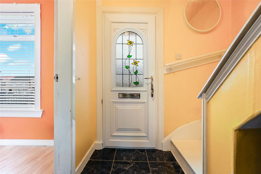 Property photo 3 of 13 Picture No. 02