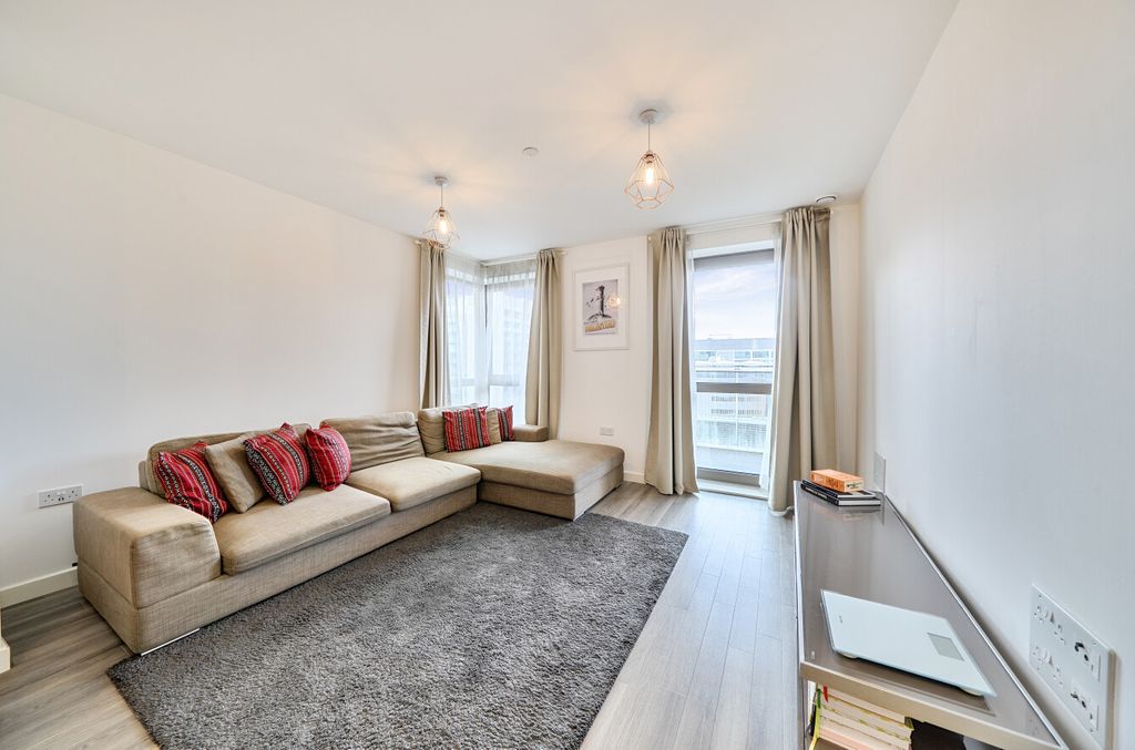 Property photo 2 of 20 1458842-9-6A07545...