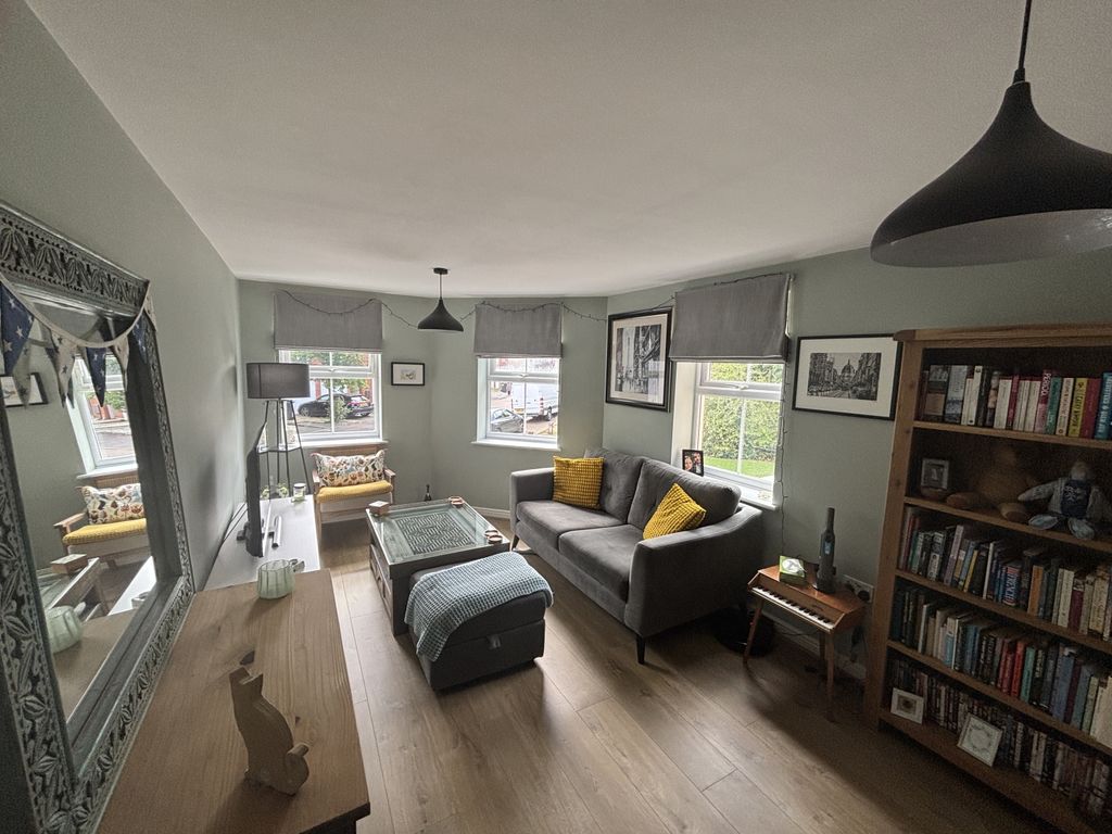 Property photo 3 of 13 Img_0284