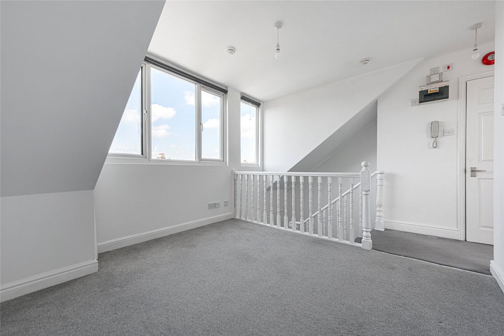 Property photo 3 of 7 Picture No. 42