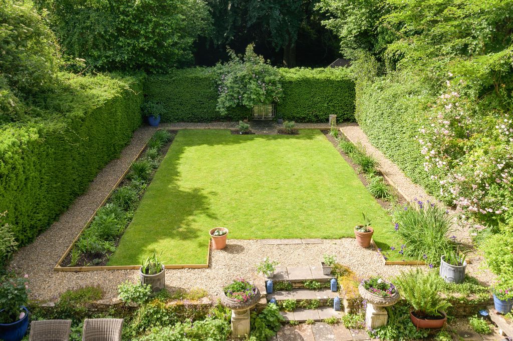 Property photo 3 of 45 Image