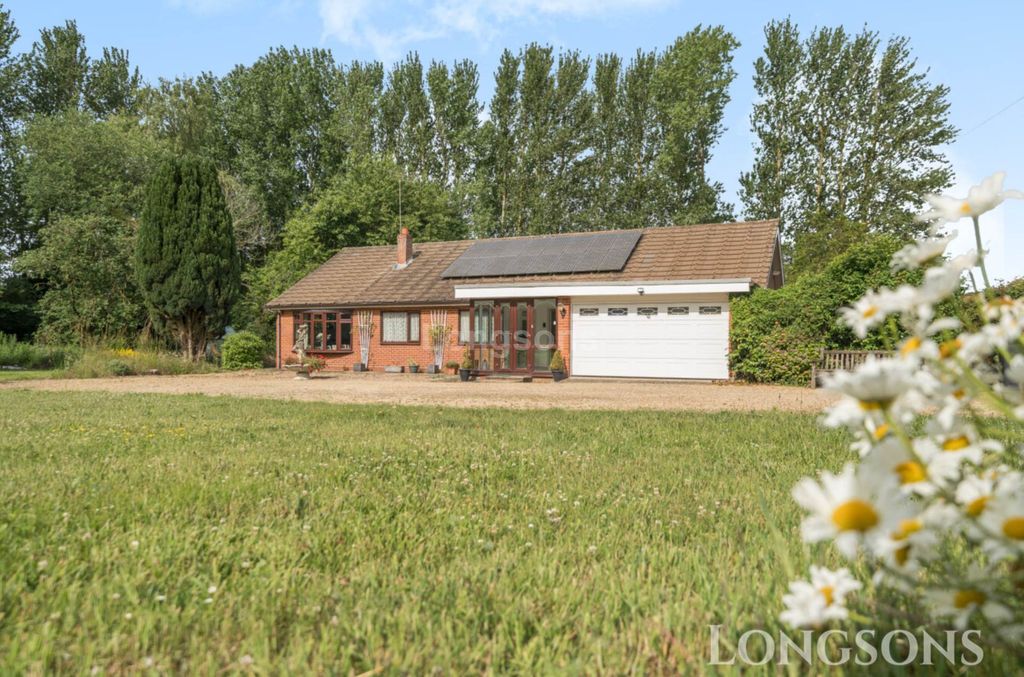 Property photo 2 of 36