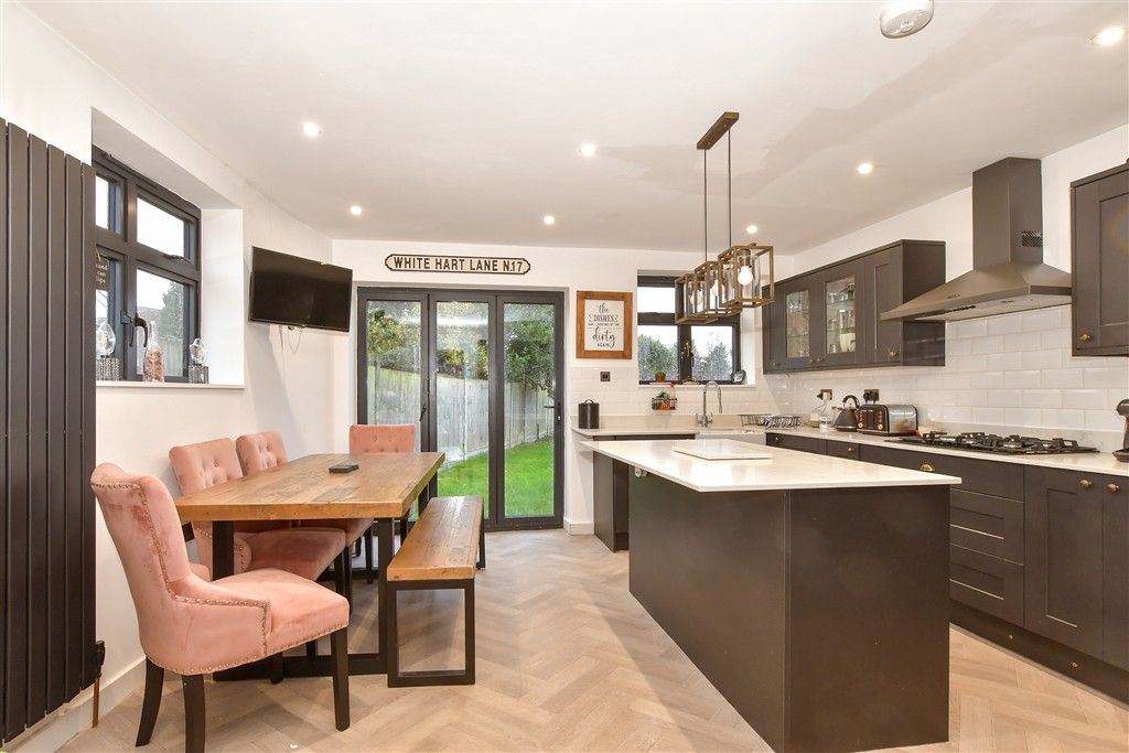 Property photo 3 of 12 Kitchen/Diner