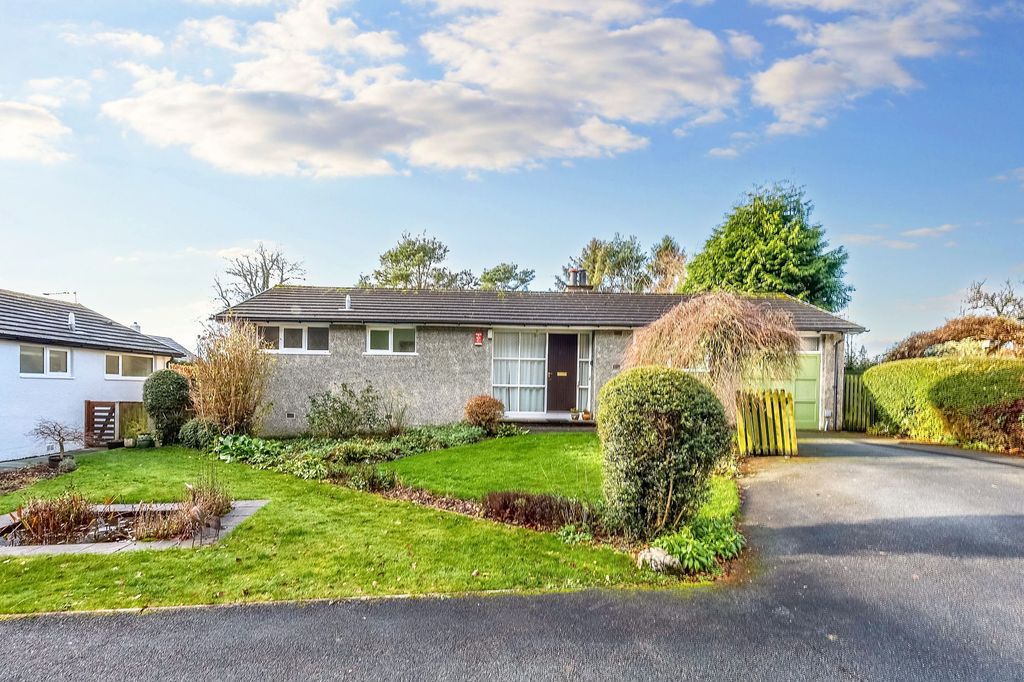 Property photo 1 of 28