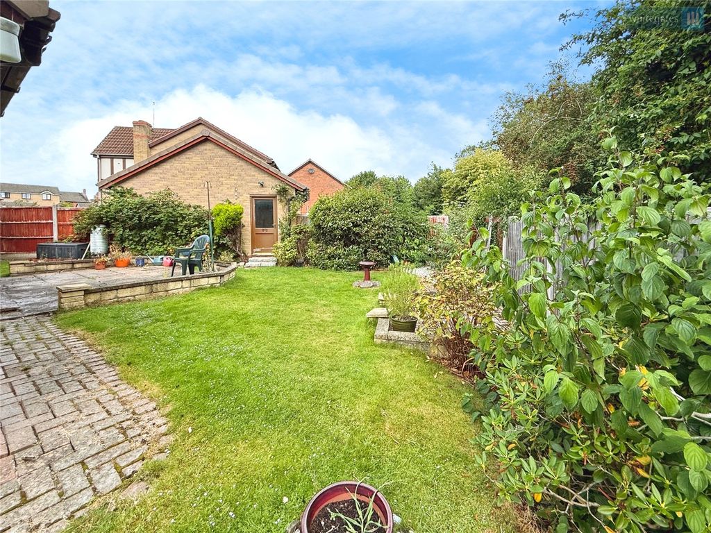 Property photo 3 of 16 Picture No. 11